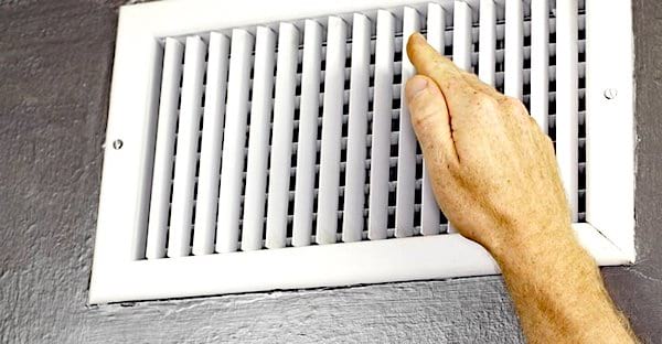 Vous avez trop chaud ?  Inversez l'aération de votre chauffage central.