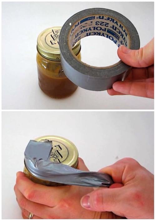 Utilisez du ruban adhésif multiusage pour facilement ouvrir un bocal.