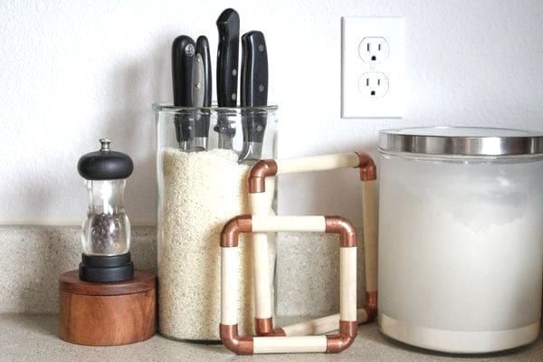 porte couteau avec du riz