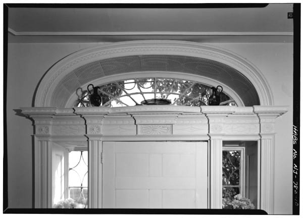 Des vasistas ou des impostes pour créer des courants d’air rafraîchissants.