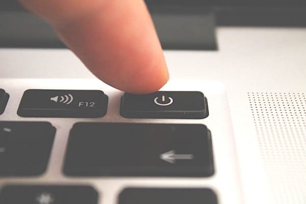 Pour sauver la planète, éteignez votre ordinateur quand vous ne l'utilisez pas.