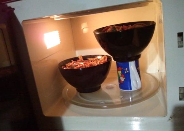 comment faire réchauffer deus bols dans le micro-ondes