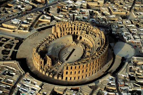 Amphithéâtre détruite dans la ville d'El Jem 