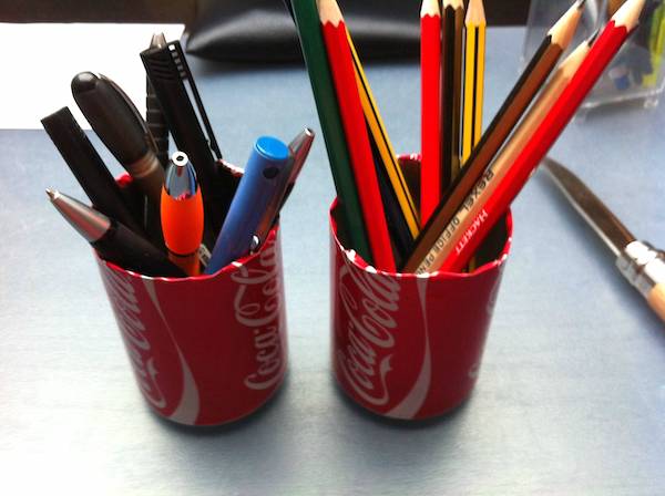 canette coca découpée pot à stylo