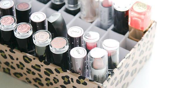Organisateur de rouges à lèvres pour triage à maquillage