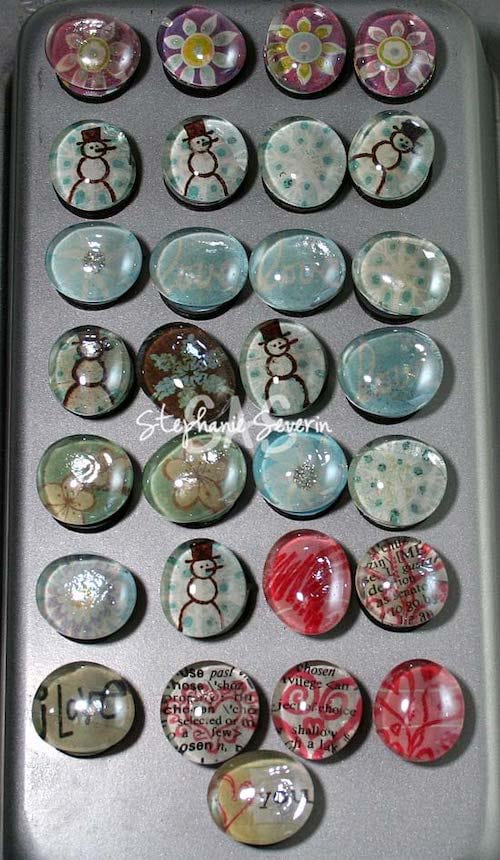 Plusieurs aimants de fête pour noel 