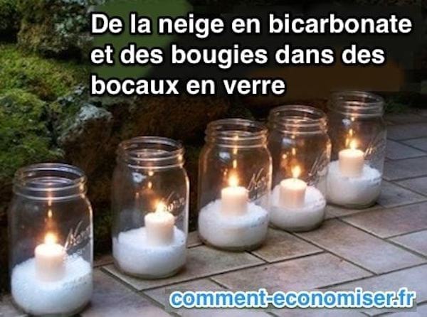Bocaux en verre avec des bougies et du bicarbonate pour déco de Noël
