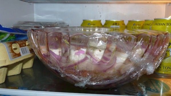 Utilisez du Cellophane pour les restes dans le frigo