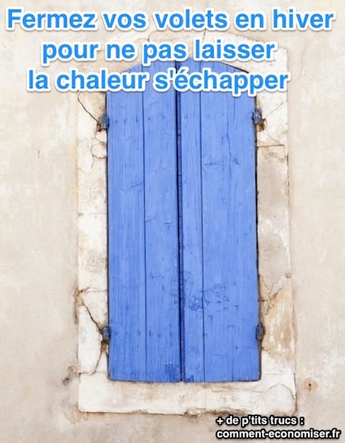 Des volets bleus fermés