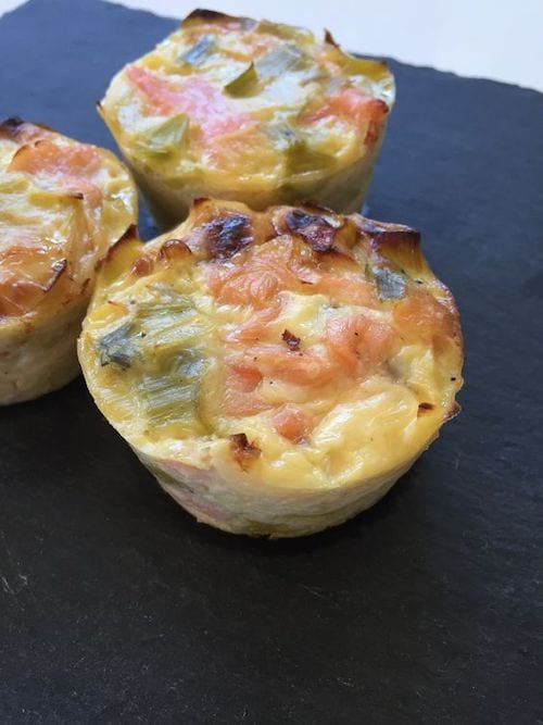 3 muffins aux poireaux et au saumon