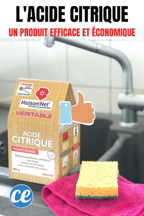 Un paquet d'acide citrique posé sur un évier avec une éponge et un chiffon
