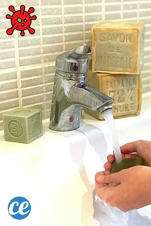 Se laver les mains avec le savon de Marseille pour éliminer le coronavirus