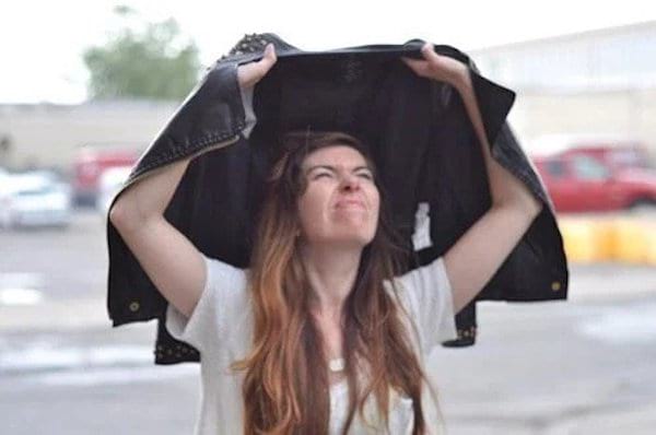 Veste en cuir pour se protéger de la pluie