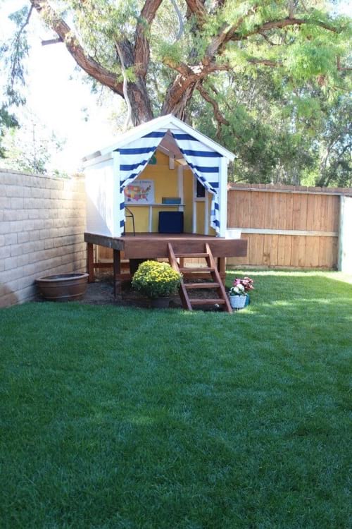 Une cabane faite maison pour les enfants