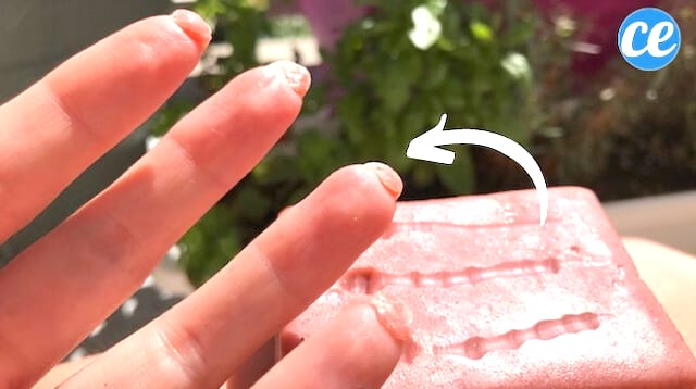 ongles avec du savon dessous avant de jardiner