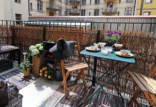 Canisses pour la terrasse en ville 