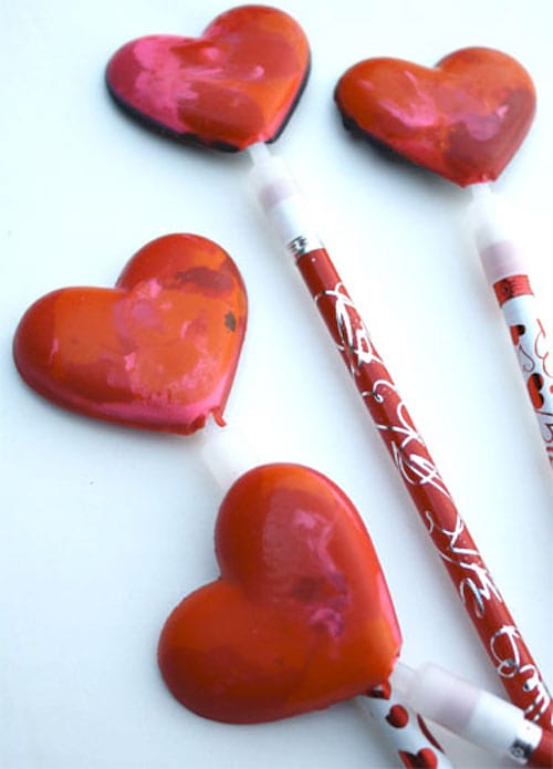 Plusieurs Taille-crayons en coeur