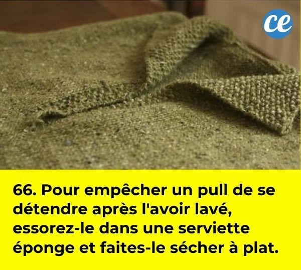 Un pull en laine qui sèche à plat. 