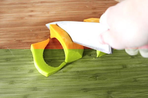 Faites des tranches avec le couteau