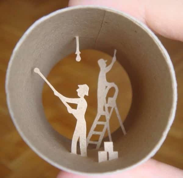 joli bricolage en carton avec rouleau papier wc