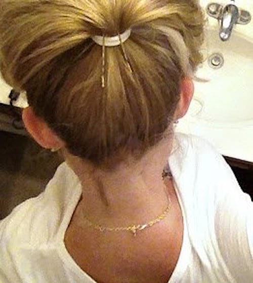 Épingle dans queue de cheval