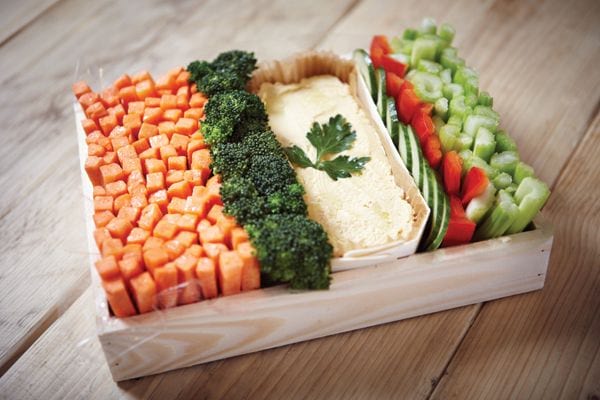 bâtonnet de légumes dans une petite cagette