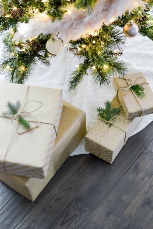 Emballages cadeaux avec des fines impressions