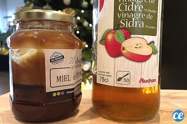 pot miel et bouteille de vinaigre de cidre