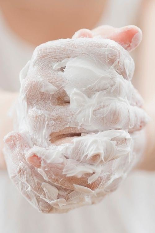 Se laver les mains fr&eacute;quemment est une bonne mani&egrave;re de se prot&eacute;ger contre les virus de rhume et de la grippe.