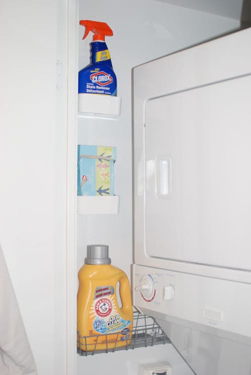 Espace de rangement pour différents produits ménagers
