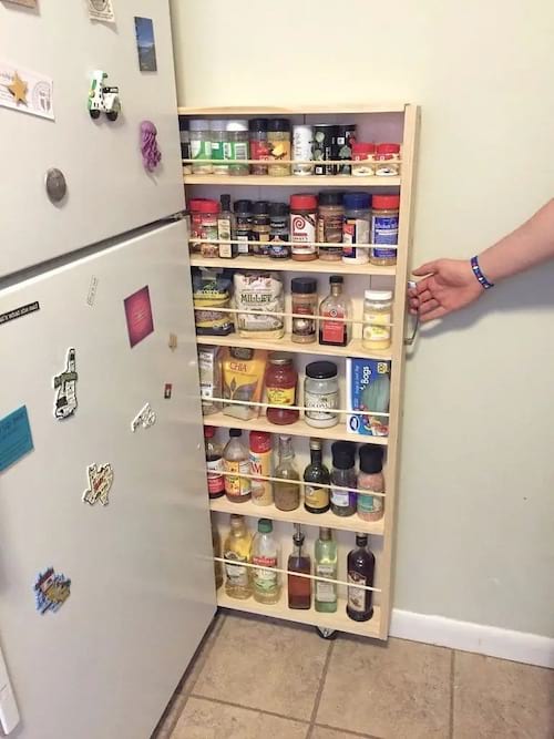Tiroir vertical coulissant pour produits alimentaires