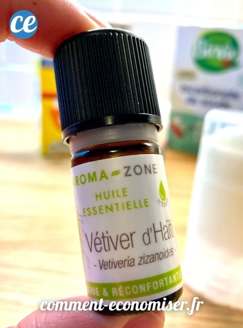 Utilisez l'huile essentielle de votre choix pour faire du déodorant fait maison.
