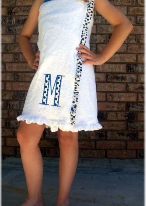 Serviettes  de toilette pour en faire une robe
