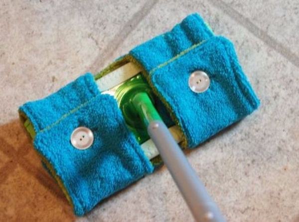 Balai swiffer avec une serviette 