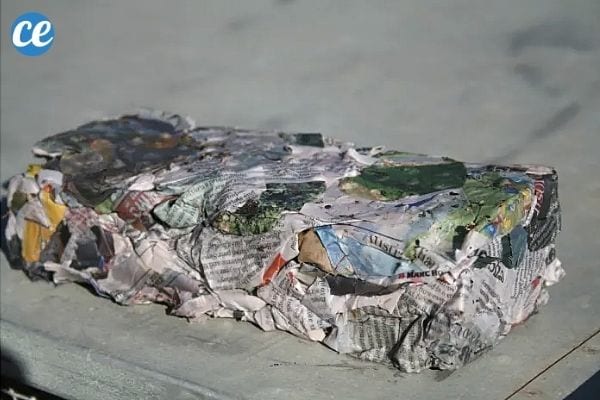 buche de papier journal pour la cheminée