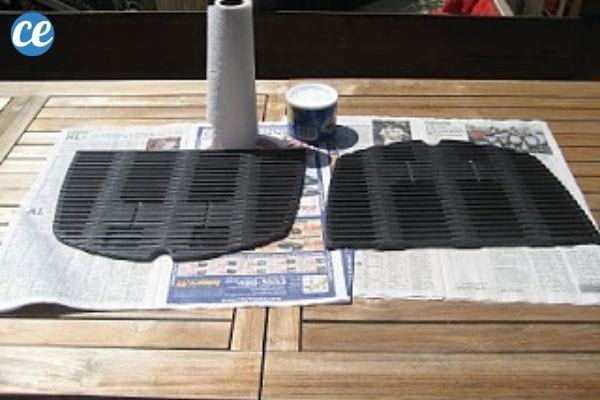 nettoyer grille barbecue avec du journal