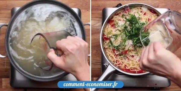 Une main qui réutilise l'eau de cuisson des pâtes pour lier la sauce.