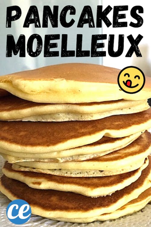 Des pancakes les uns sur les autres épais et extra moelleux