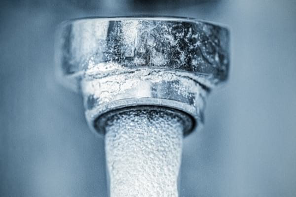 Robinet entartré qui coule