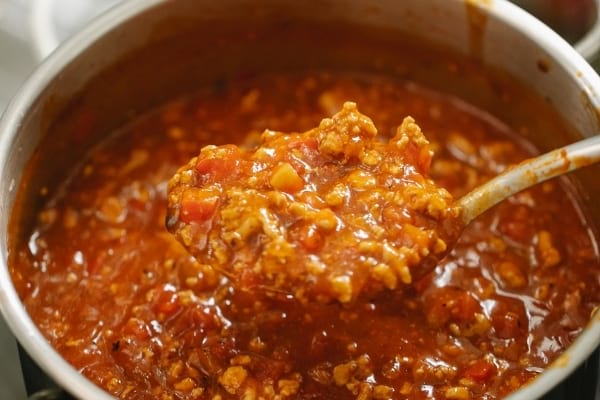 Une sauce dans casserole 