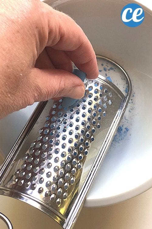 de la craie bleue pour faire du sale magique colorée