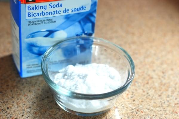 Bicarbonate de soude dans récipients en verre