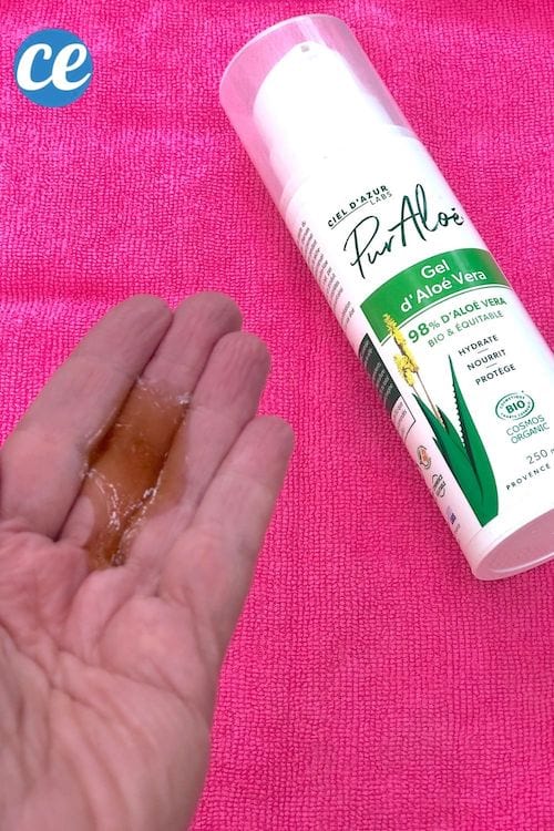du gel d'aloe vera pour lisser les cheveux