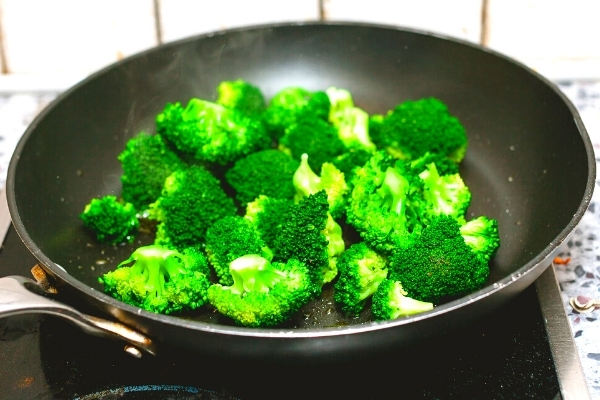 Comment Réussir la Cuisson des Brocolis ? 5 Méthodes Faciles.