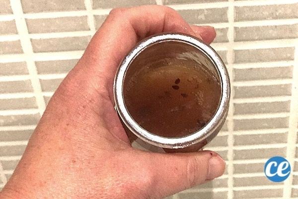 un pot de gel de lin brun