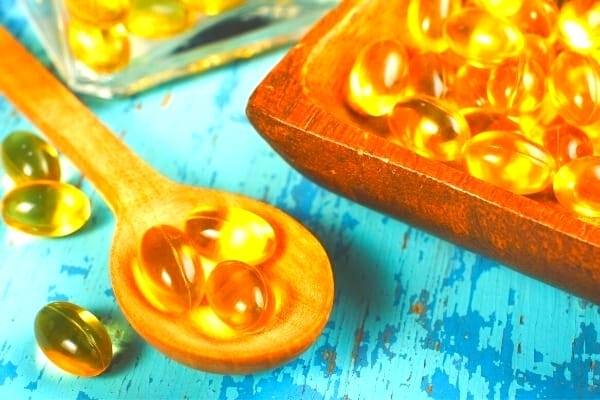 Omega-3 hilft bei der Bekämpfung von Schuppenflechte auf der Kopfhaut.
