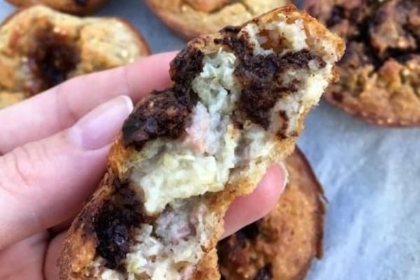 Muffins au quinoa banane et chocolat pour un petit déjeuner sain et complet