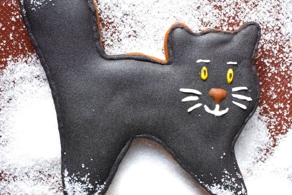 chat noir pâtisserie en sucre