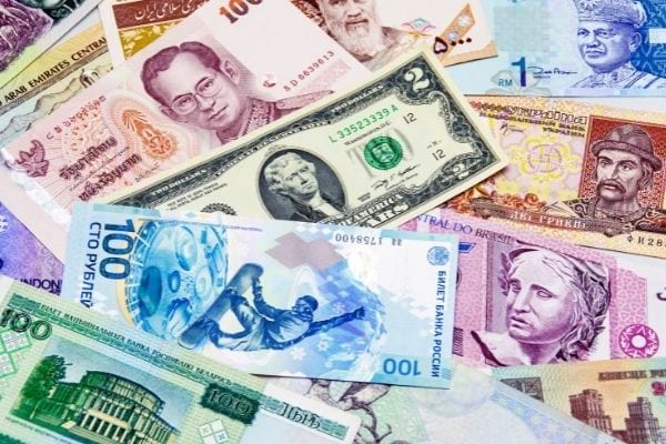 des billets de différents pays