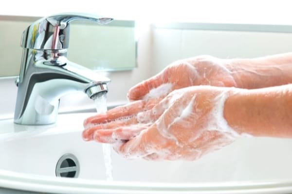 lavage des mains au savon